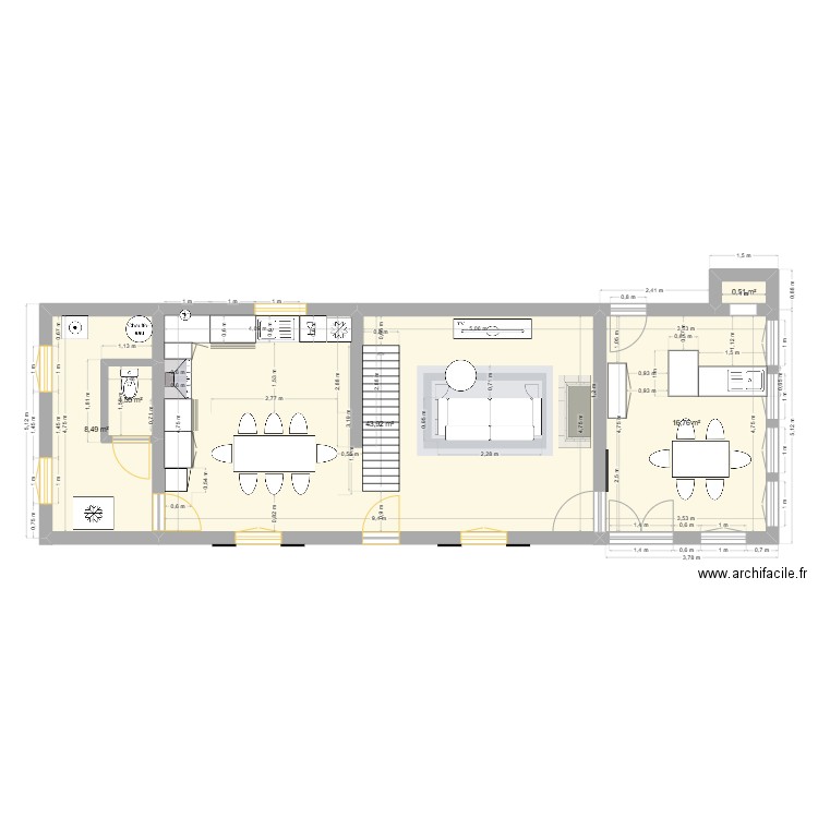 RDC. Plan de 5 pièces et 71 m2