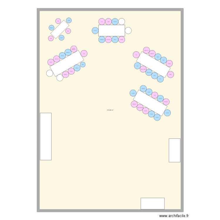 plan de table. Plan de 1 pièce et 317 m2