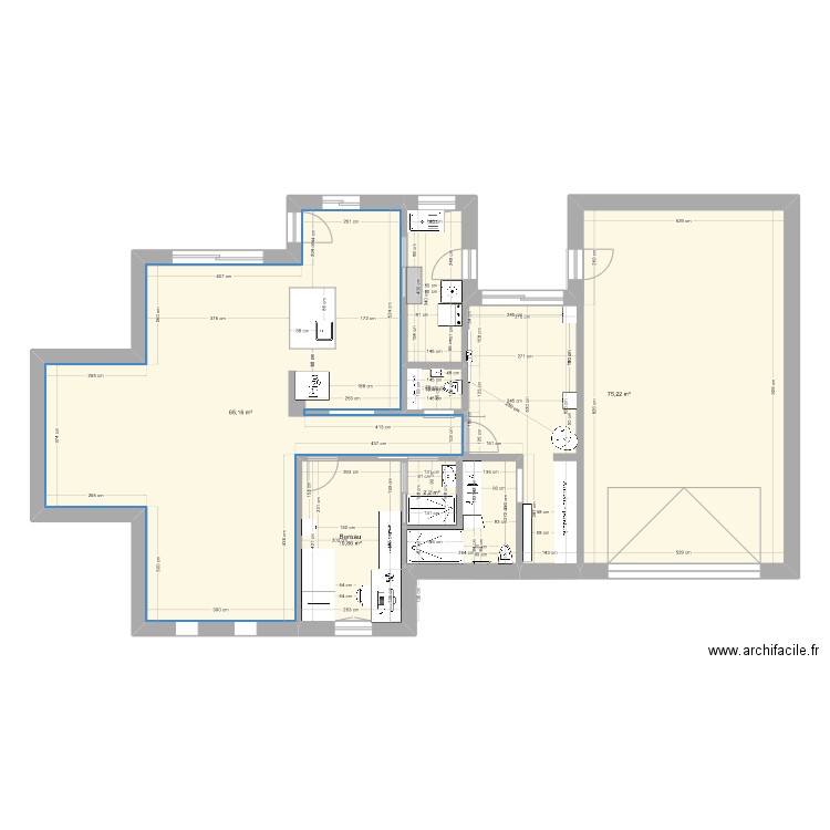 RDC. Plan de 5 pièces et 155 m2