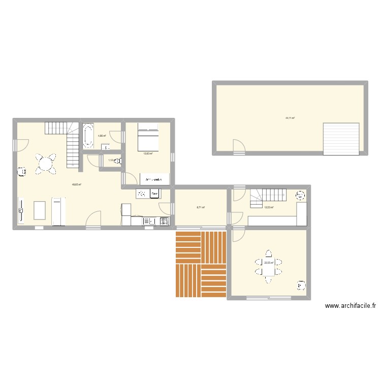 Maison 1. Plan de 8 pièces et 155 m2