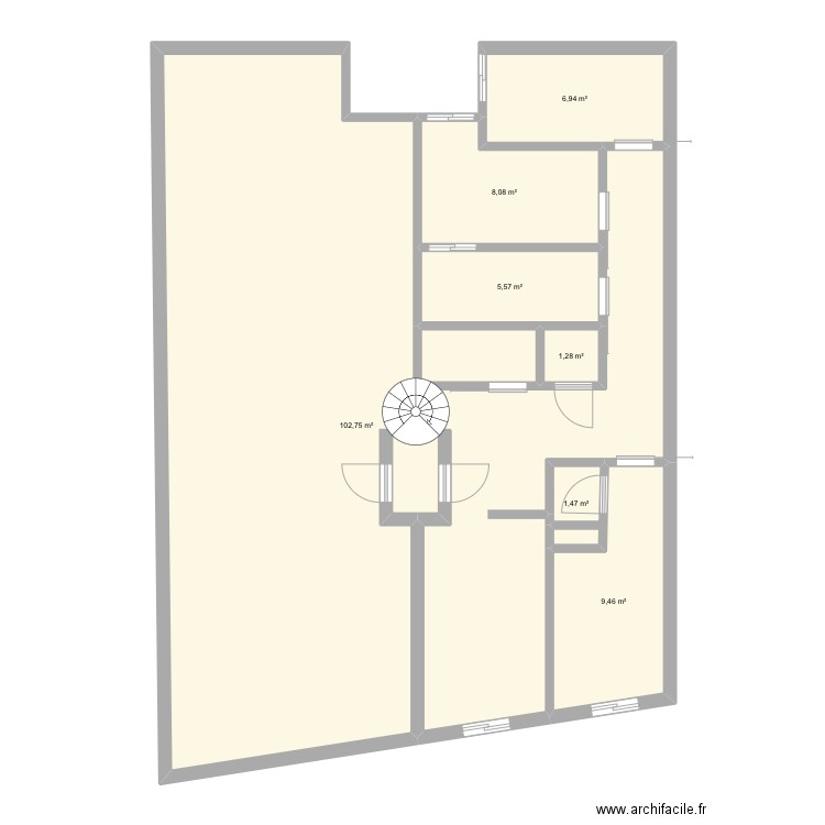 Terrain D V2. Plan de 7 pièces et 136 m2