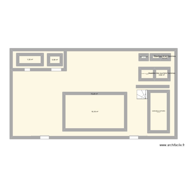 EMS. Plan de 10 pièces et 136 m2