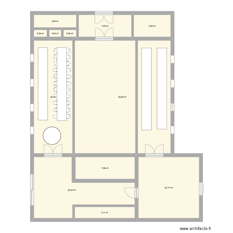 salle 24 août . Plan de 12 pièces et 162 m2