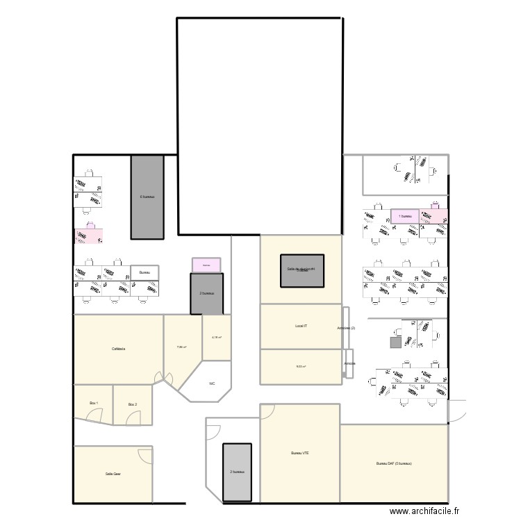 305d. Plan de 21 pièces et 174 m2