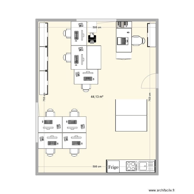 bureau. Plan de 1 pièce et 44 m2