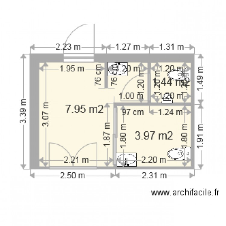 toilettes du restaurant. Plan de 0 pièce et 0 m2