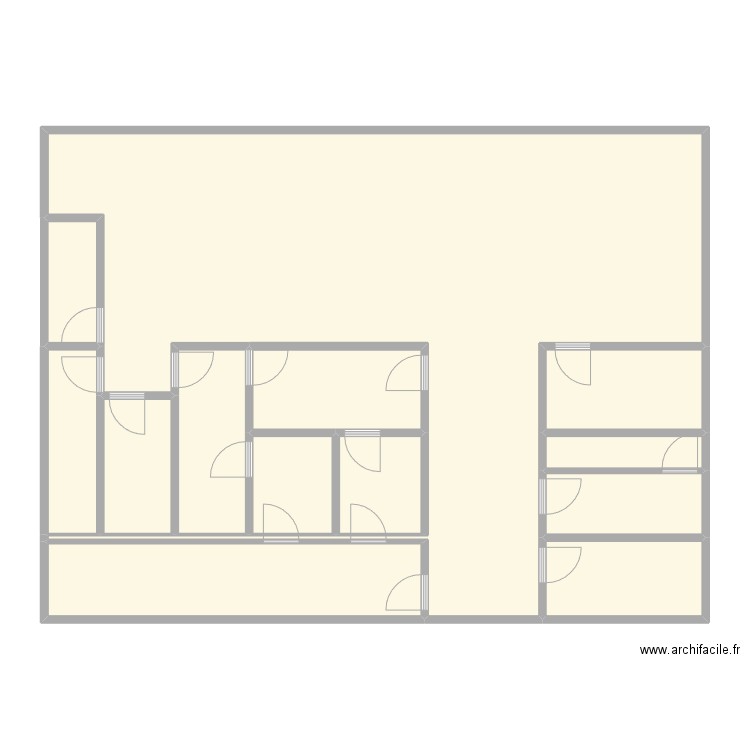 marche en avant (restauration collective). Plan de 13 pièces et 151 m2