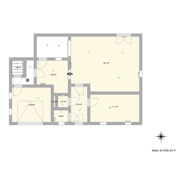 maison. Plan de 9 pièces et 74 m2