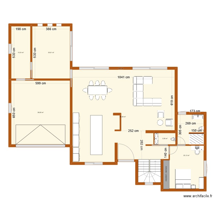 RDC MAISON. Plan de 6 pièces et 194 m2