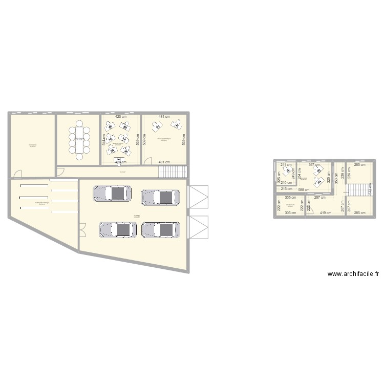 suivi. Plan de 10 pièces et 318 m2