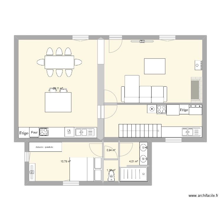 moulines. Plan de 7 pièces et 94 m2