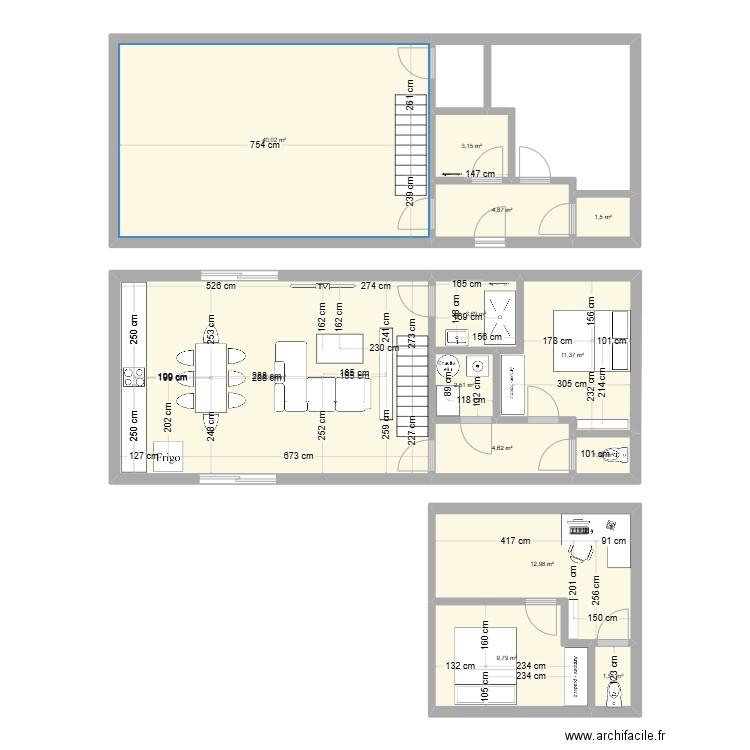 Maison test. Plan de 13 pièces et 137 m2