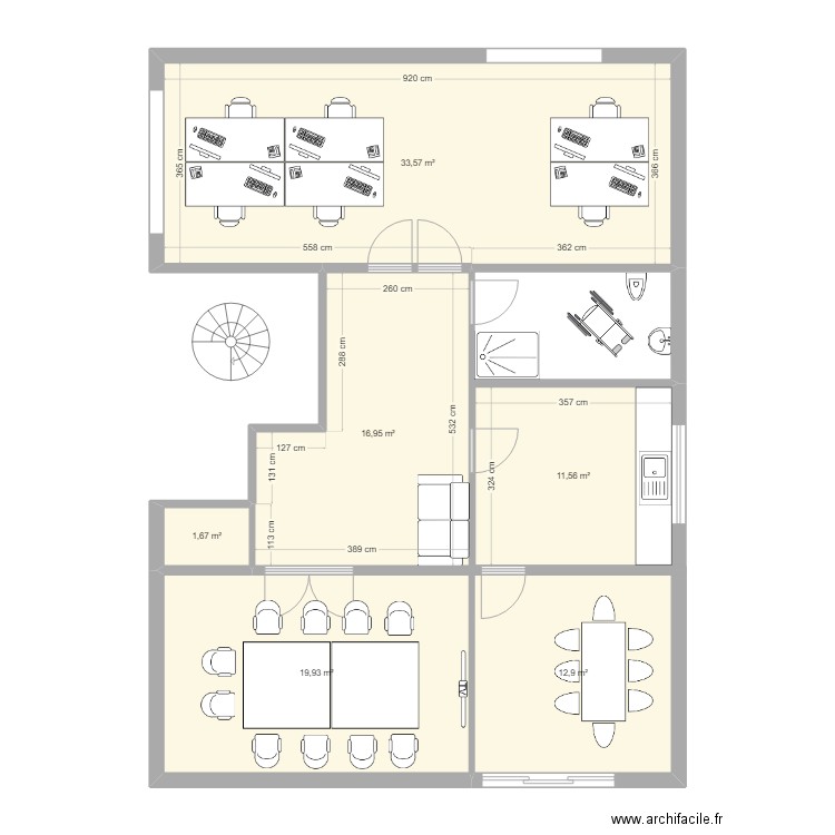 bureau. Plan de 6 pièces et 97 m2