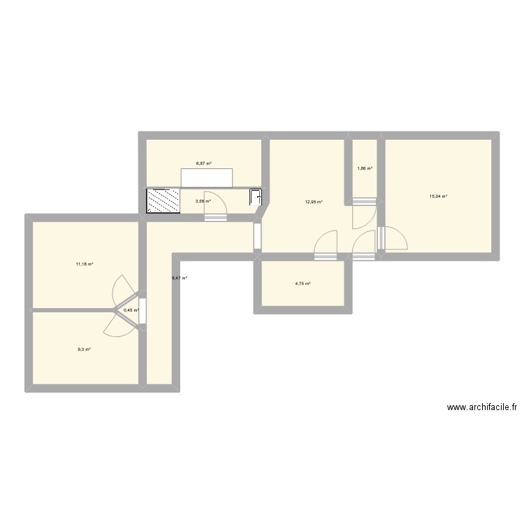 Etage. Plan de 10 pièces et 74 m2