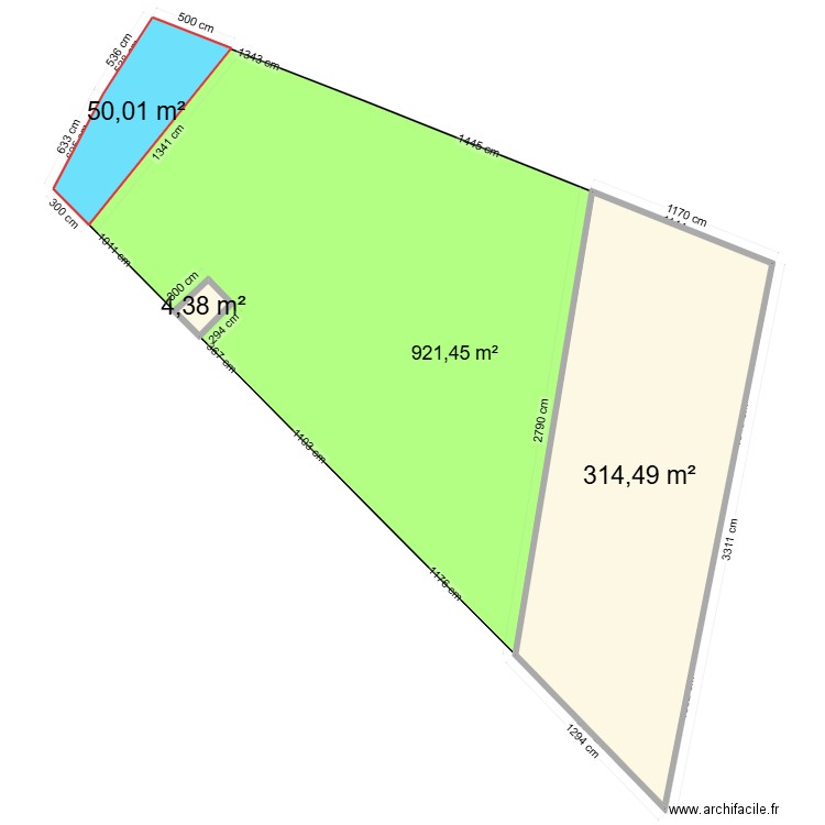 Terrain voisin. Plan de 3 pièces et 369 m2