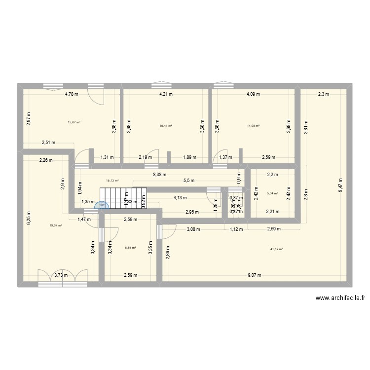 rdc 2025-02. Plan de 9 pièces et 136 m2