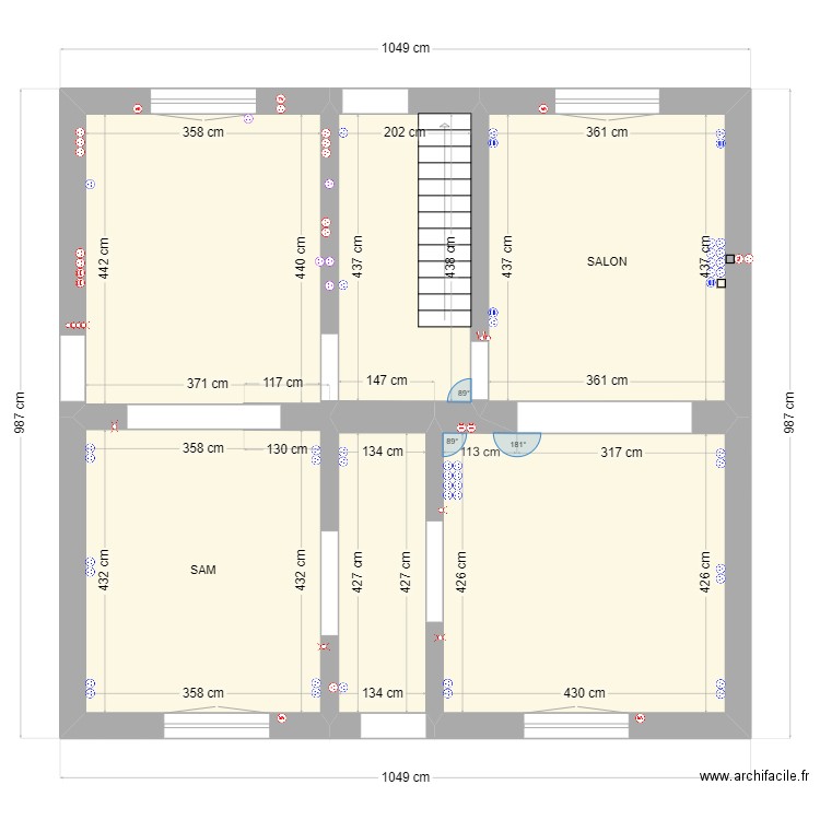 rdc. Plan de 11 pièces et 160 m2