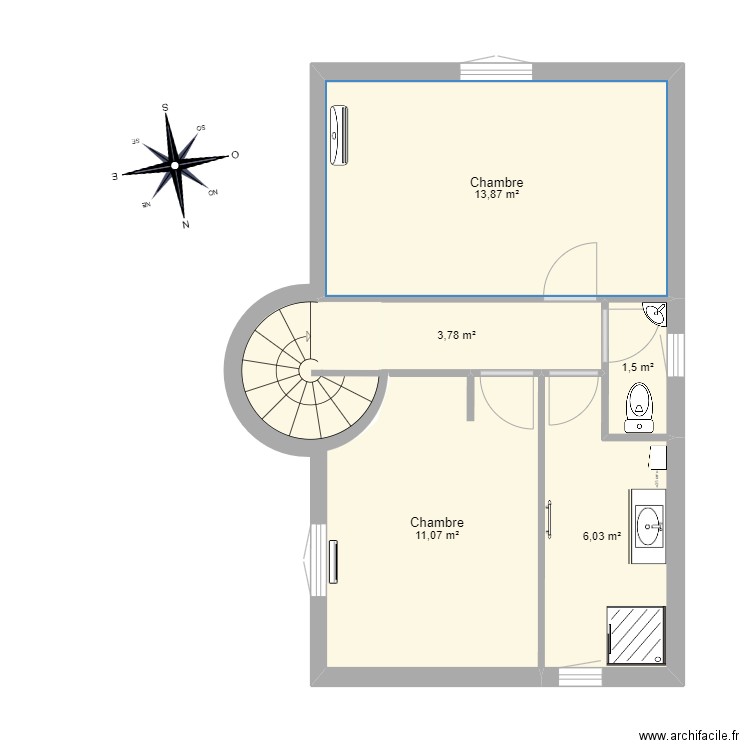 Maison Etage. Plan de 6 pièces et 37 m2