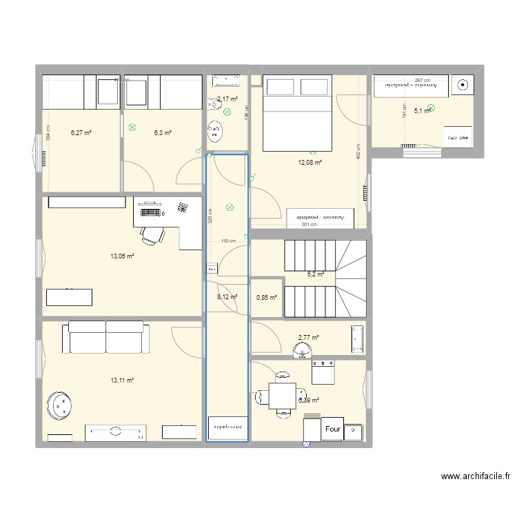 appartement 1er. Plan de 13 pièces et 82 m2