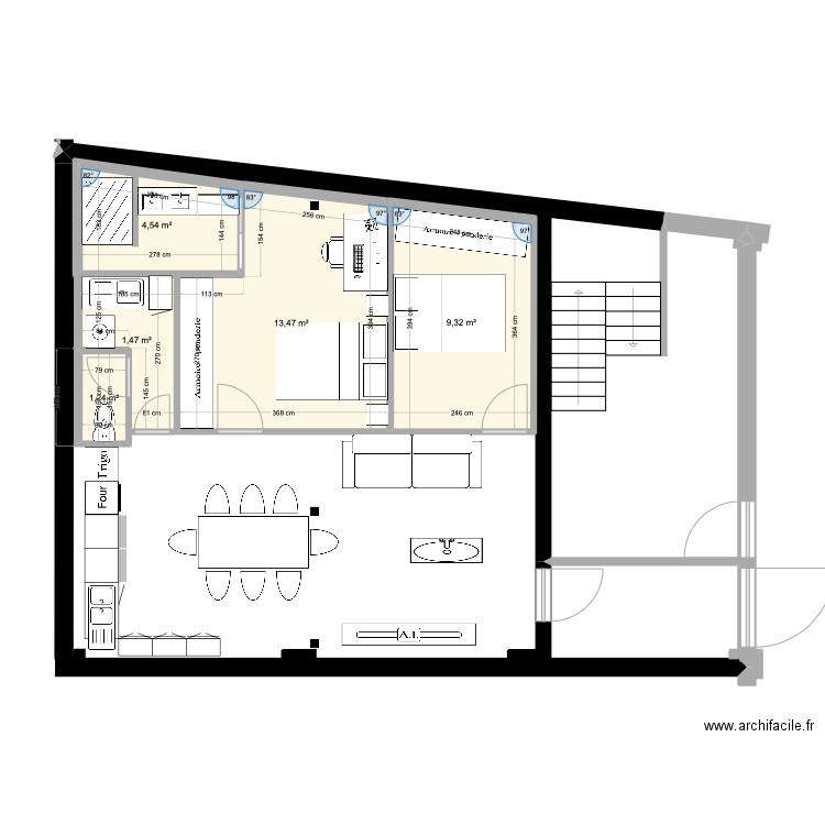 Rdc 3. Plan de 5 pièces et 32 m2