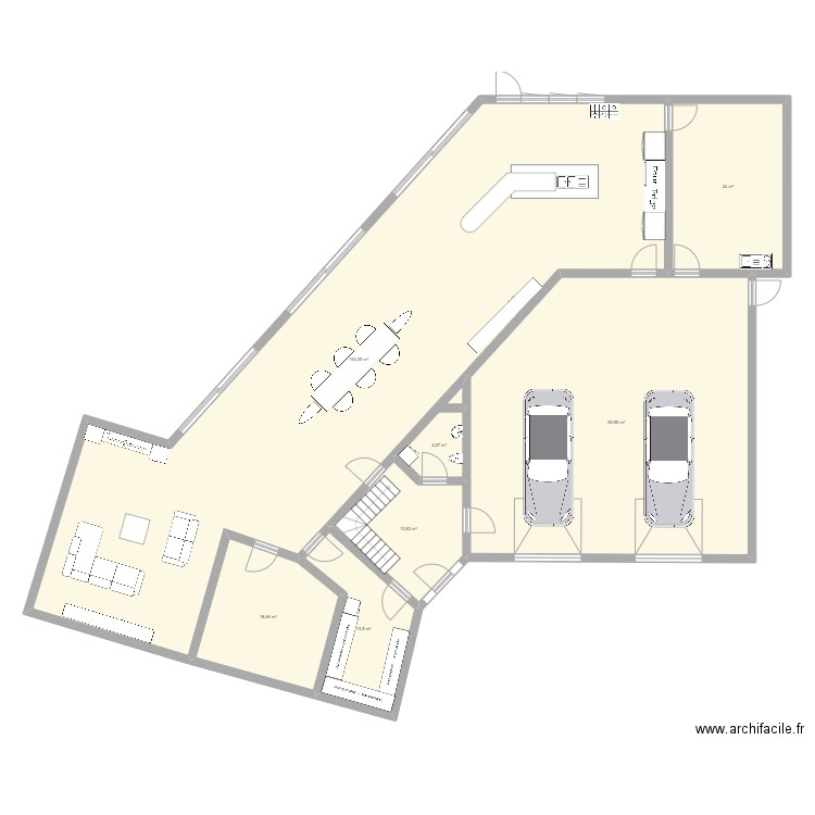 maison petit garage. Plan de 7 pièces et 331 m2