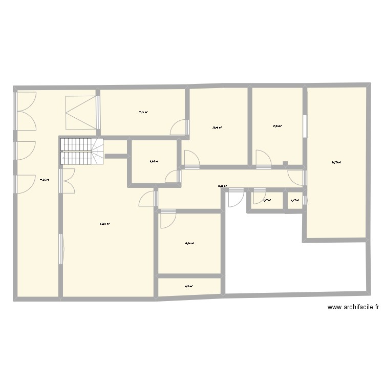 maison319. Plan de 12 pièces et 243 m2