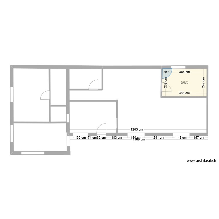 CUCURON. Plan de 1 pièce et 9 m2