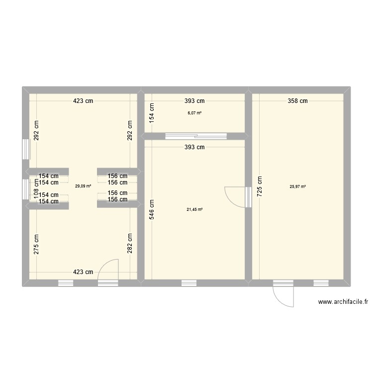 RDC. Plan de 4 pièces et 83 m2