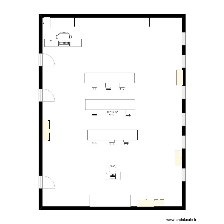  classe. Plan de 1 pièce et 107 m2