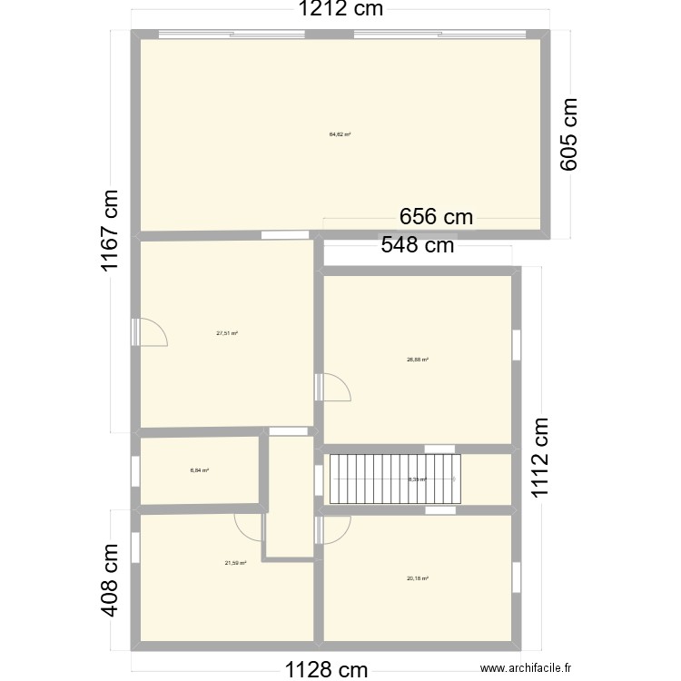 MAISON REZ DE CHAUSSEE. Plan de 7 pièces et 176 m2