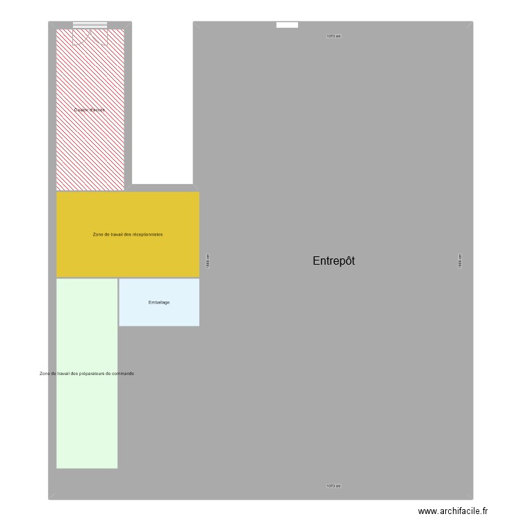 entrepot. Plan de 8 pièces et 577 m2