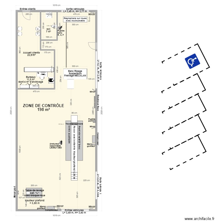 CCT mixte VL/CL PLOUIGNEAU. Plan de 3 pièces et 241 m2