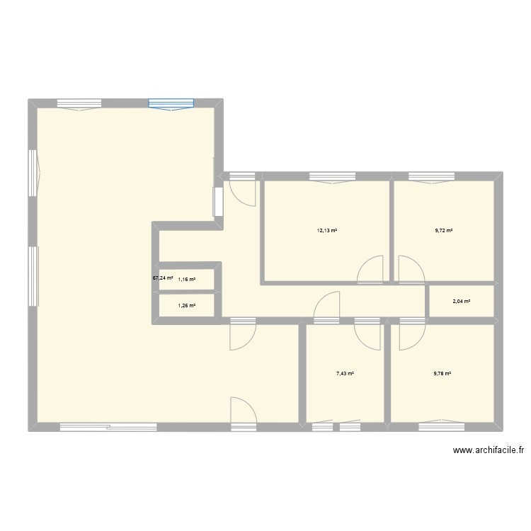 Maison. Plan de 8 pièces et 111 m2