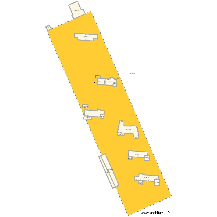 Plan de situation. Plan de 19 pièces et 945 m2