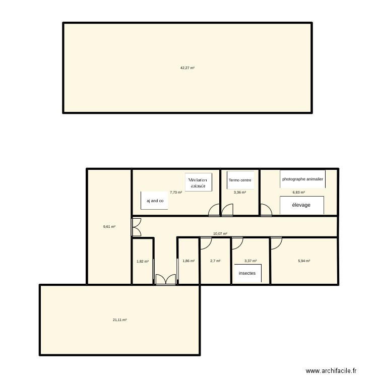 JNV. Plan de 12 pièces et 117 m2