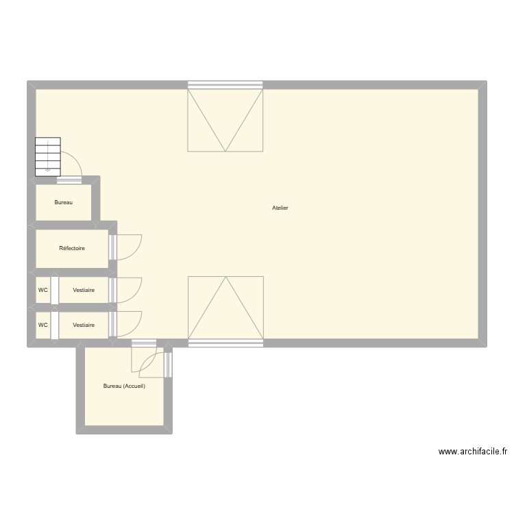 atelier. Plan de 8 pièces et 115 m2