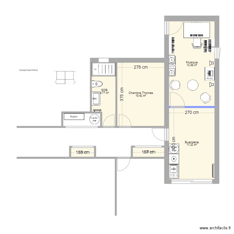 studio. Plan de 6 pièces et 42 m2