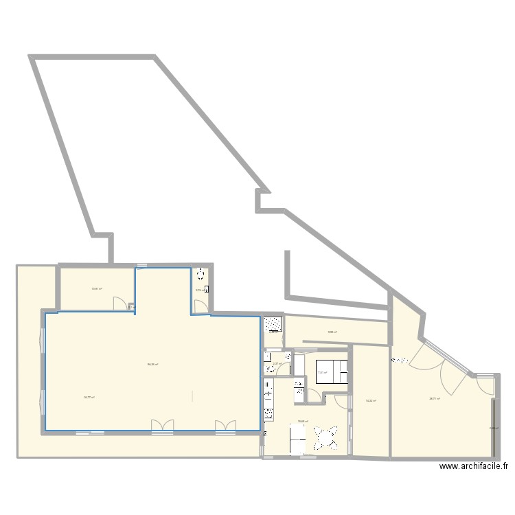 1 er etage version 2. Plan de 13 pièces et 240 m2