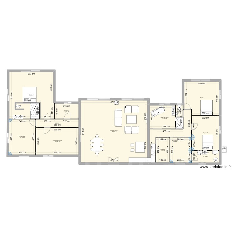 bezu rez de chaussé. Plan de 13 pièces et 236 m2