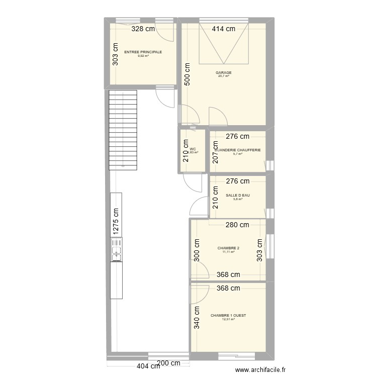 RDC. Plan de 7 pièces et 68 m2