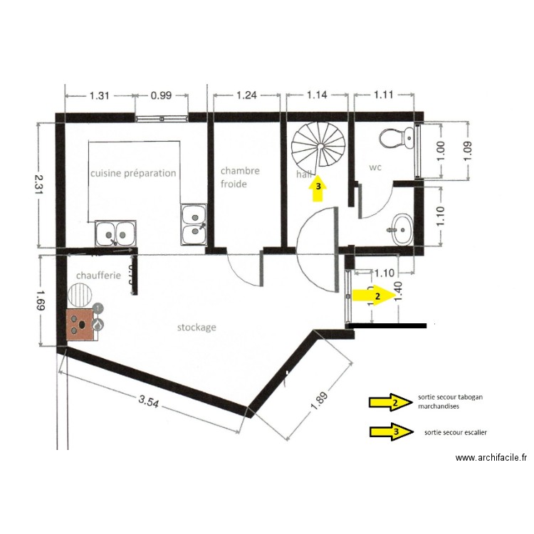 sous sol creperie . Plan de 0 pièce et 0 m2