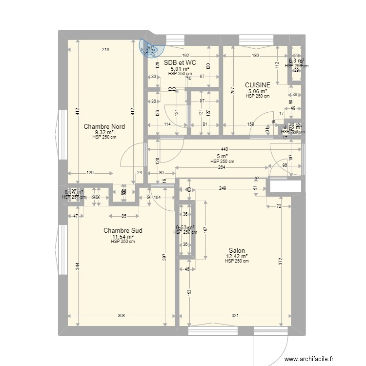 Appart sans meuble. Plan de 10 pièces et 50 m2