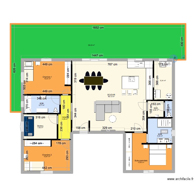 Plan en U . Plan de 12 pièces et 181 m2