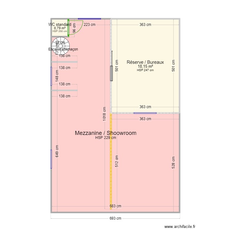 Mezzanine. Plan de 3 pièces et 70 m2