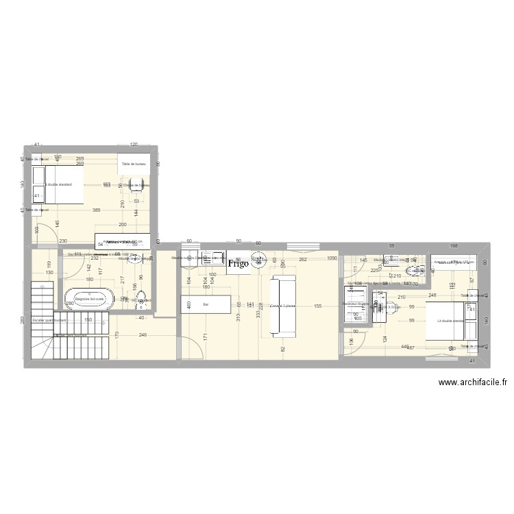 Premier. Plan de 9 pièces et 95 m2