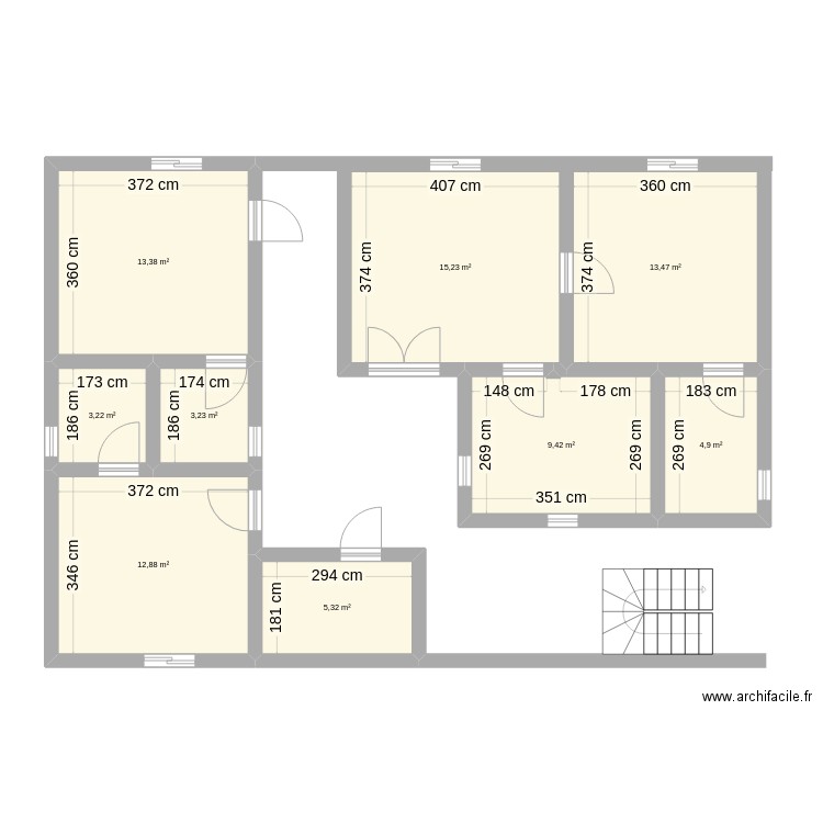 niveau maison papa. Plan de 9 pièces et 81 m2