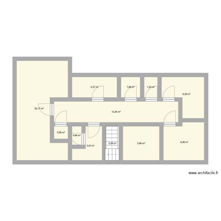 1er etage brut. Plan de 12 pièces et 66 m2