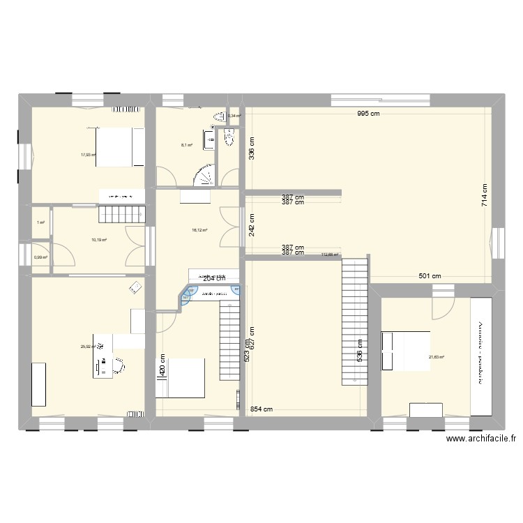 etage . Plan de 10 pièces et 215 m2