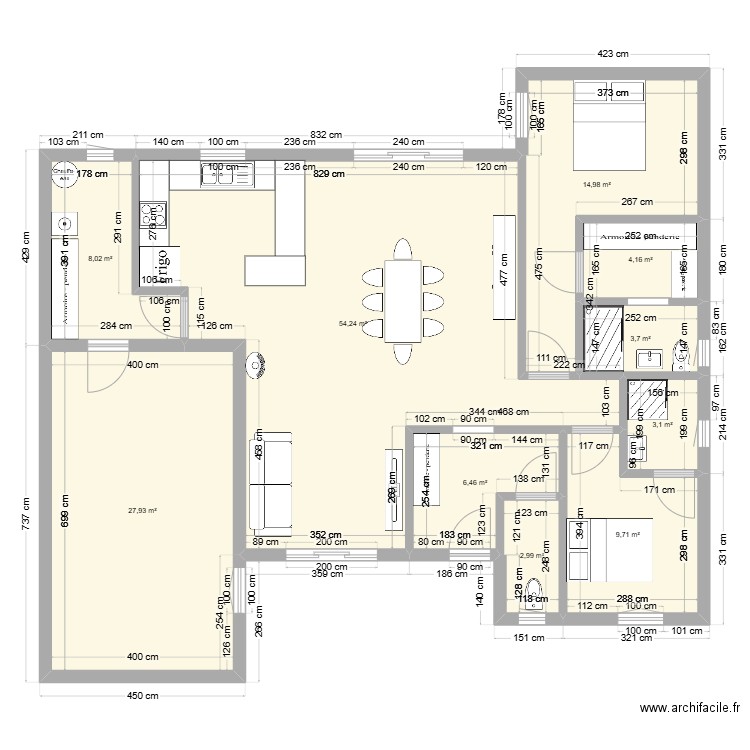 108 m2 avec 2 chambres + 28 m2 garage . Plan de 10 pièces et 135 m2