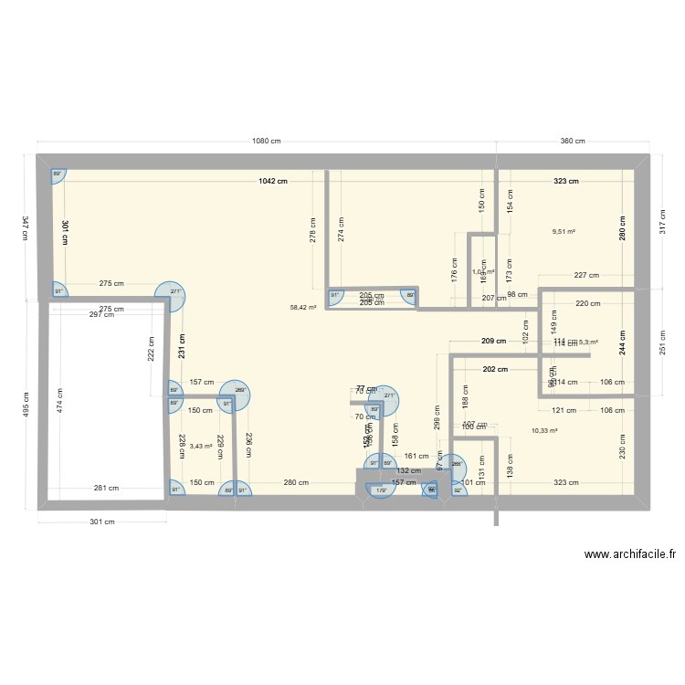 plan maison. Plan de 7 pièces et 90 m2